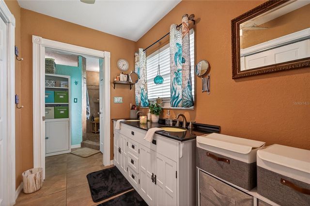 1660 LA GORCE DRIVE, Venice, FL 34293