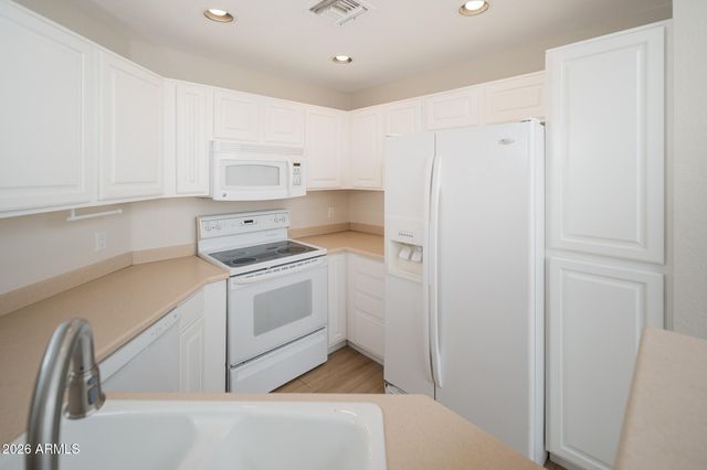 7887 N 16TH Street 125, Phoenix, AZ 85020