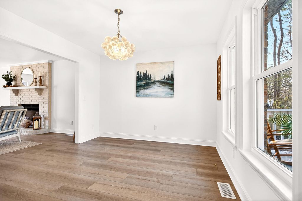 Image 16 of property listing at 1017 Crooked Stick Court, Summerville, SC 29483