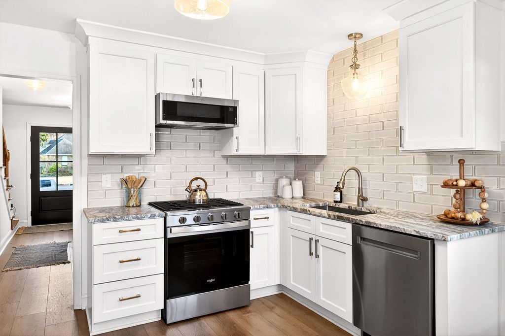 Image 20 of property listing at 1017 Crooked Stick Court, Summerville, SC 29483