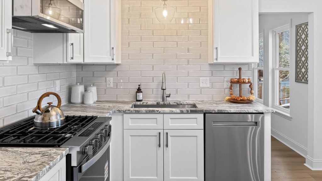 Image 22 of property listing at 1017 Crooked Stick Court, Summerville, SC 29483