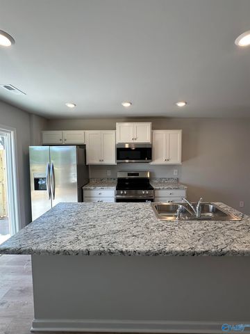 4119 Hudson Court SW, Decatur, AL 35603