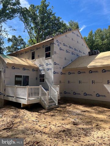 741 WHITE OAK RD, Fredericksburg, VA 22405