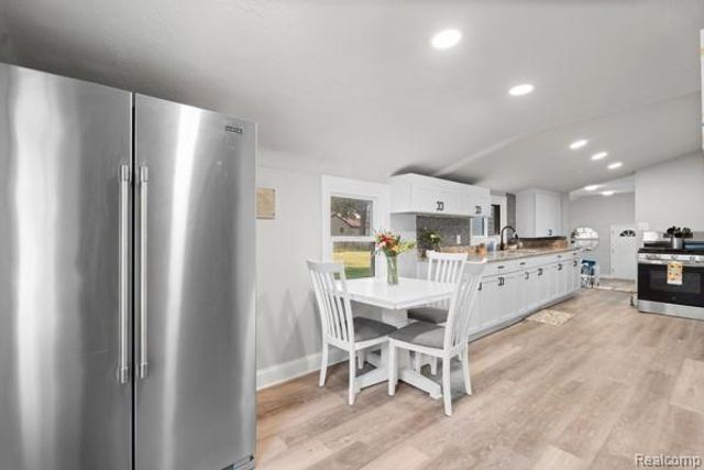 23819 Wellington Avenue, Warren, MI 48089
