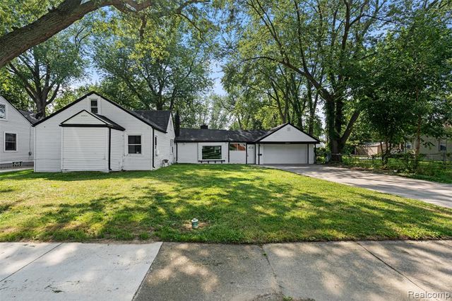 23819 Wellington Avenue, Warren, MI 48089