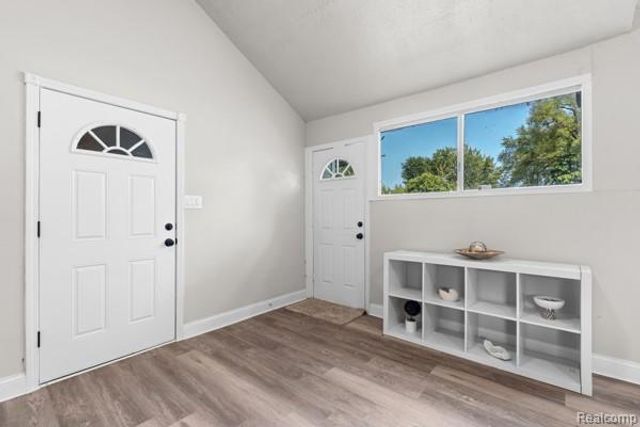 23819 Wellington Avenue, Warren, MI 48089