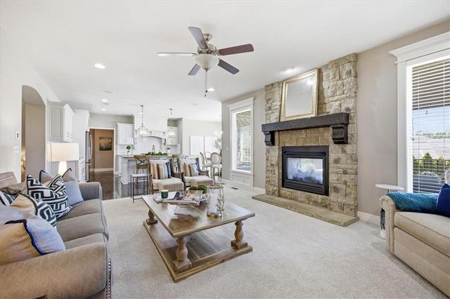 24139 W 124th Terrace, Olathe, KS 66061