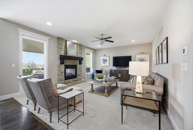24139 W 124th Terrace, Olathe, KS 66061
