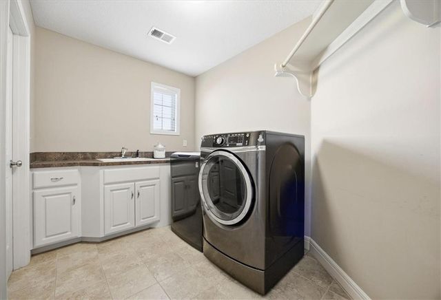 24139 W 124th Terrace, Olathe, KS 66061