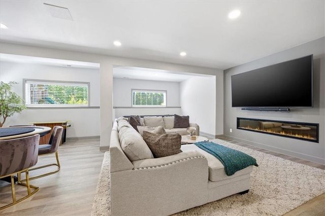 24139 W 124th Terrace, Olathe, KS 66061
