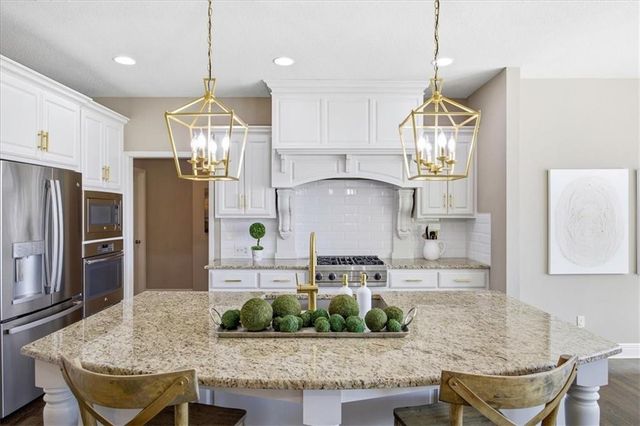 24139 W 124th Terrace, Olathe, KS 66061