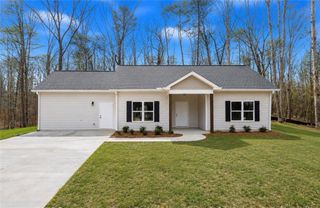 50 Hawks Ridge Ct, Cleveland, GA 30528