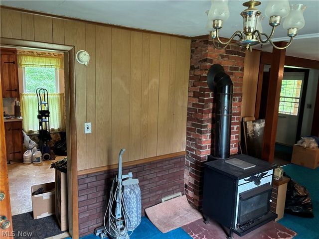12327 N Palmyra Road, North Jackson, OH 44451