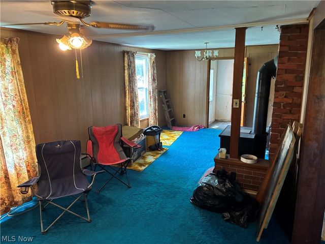 12327 N Palmyra Road, North Jackson, OH 44451