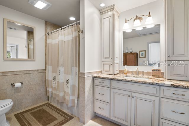 59 Carnoustie Rd Apt 242, Hilton Head Island, SC 29928