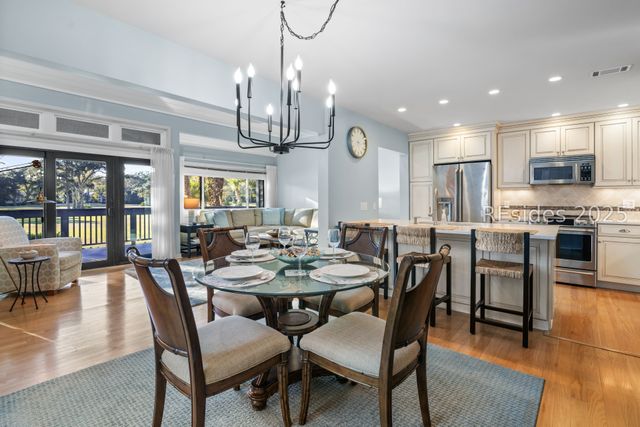 59 Carnoustie Rd Apt 242, Hilton Head Island, SC 29928