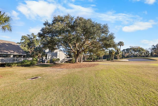 59 Carnoustie Rd Apt 242, Hilton Head Island, SC 29928
