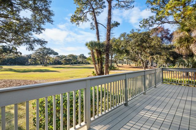 59 Carnoustie Rd Apt 242, Hilton Head Island, SC 29928