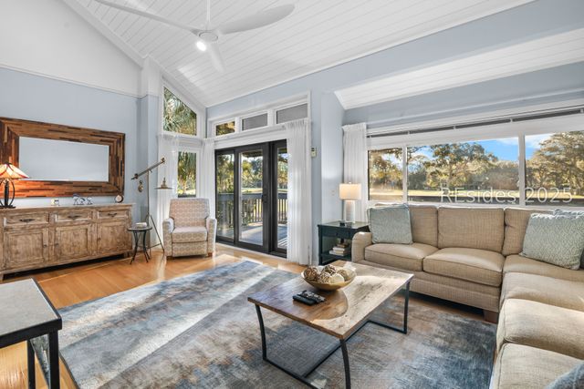 59 Carnoustie Rd Apt 242, Hilton Head Island, SC 29928