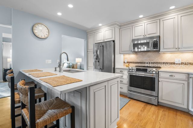 59 Carnoustie Rd Apt 242, Hilton Head Island, SC 29928