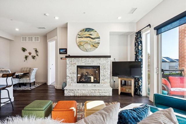 4885 S Monaco Street 207, Denver, CO 80237