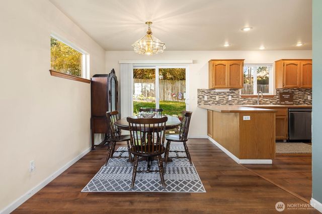 510 SW Regency Drive, Oak Harbor, WA 98277