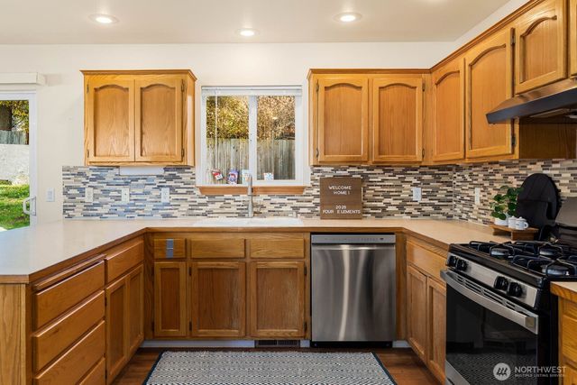 510 SW Regency Drive, Oak Harbor, WA 98277