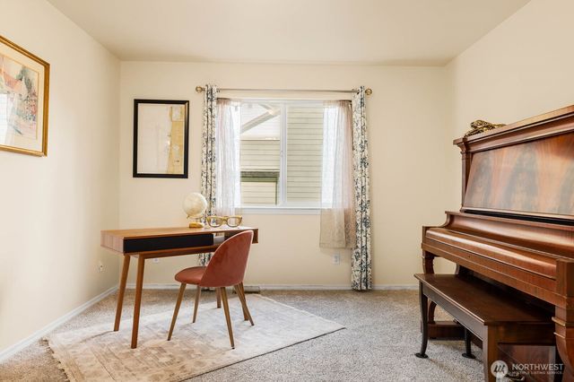 510 SW Regency Drive, Oak Harbor, WA 98277