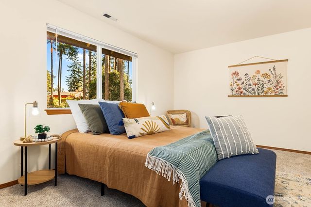 510 SW Regency Drive, Oak Harbor, WA 98277