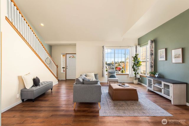 510 SW Regency Drive, Oak Harbor, WA 98277