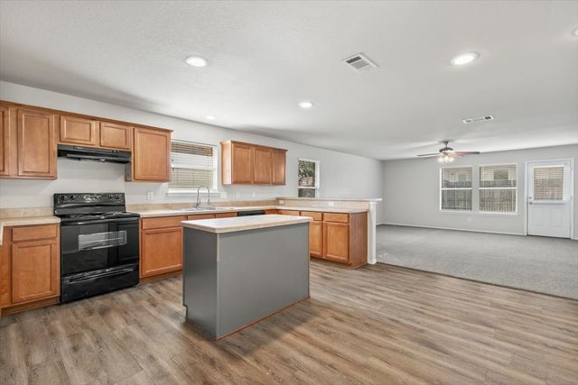 10745 Kittering Trail, Fort Worth, TX 76052