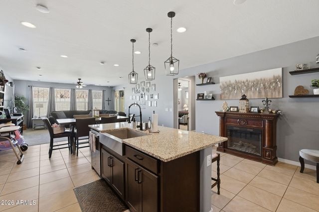 1462 W MACAW Drive, San Tan Valley, AZ 85140