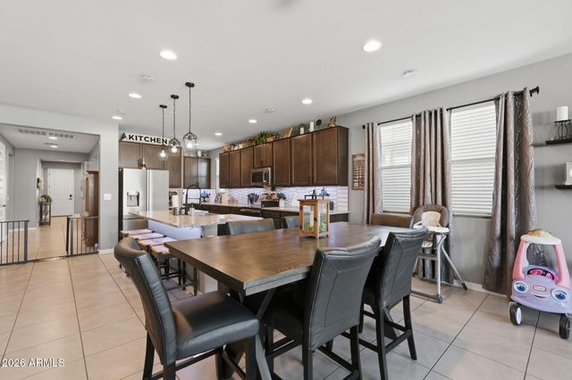 1462 W MACAW Drive, San Tan Valley, AZ 85140