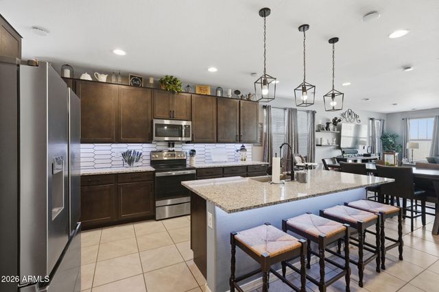 1462 W MACAW Drive, San Tan Valley, AZ 85140