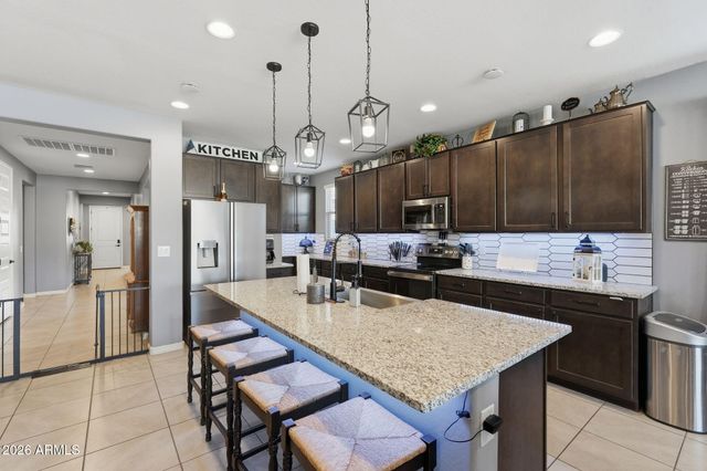 1462 W MACAW Drive, San Tan Valley, AZ 85140