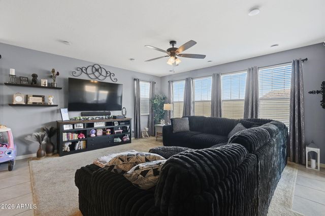 1462 W MACAW Drive, San Tan Valley, AZ 85140