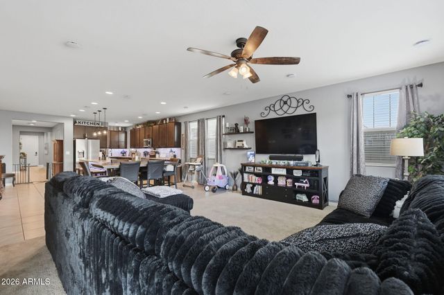 1462 W MACAW Drive, San Tan Valley, AZ 85140