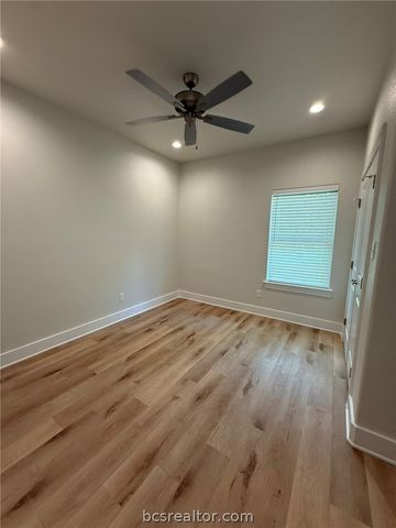4107 Laura Lane, Bryan, TX 77803
