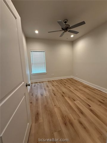 4107 Laura Lane, Bryan, TX 77803