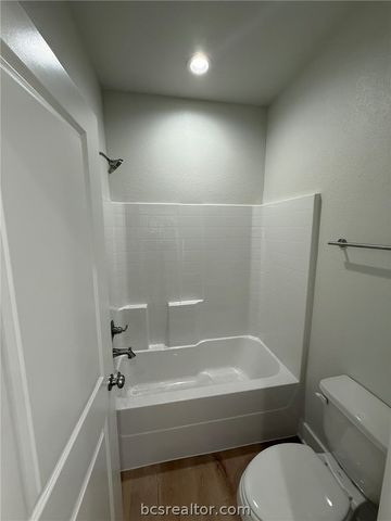 4107 Laura Lane, Bryan, TX 77803