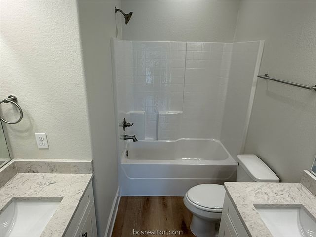 4107 Laura Lane, Bryan, TX 77803