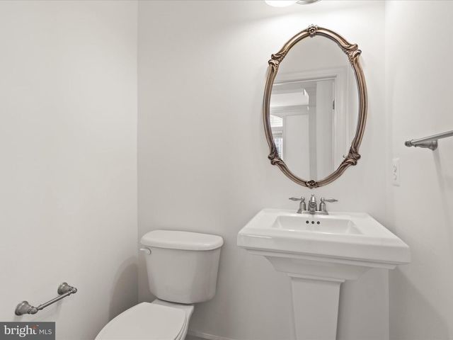 7980 VIGNE CT, Vienna, VA 22182
