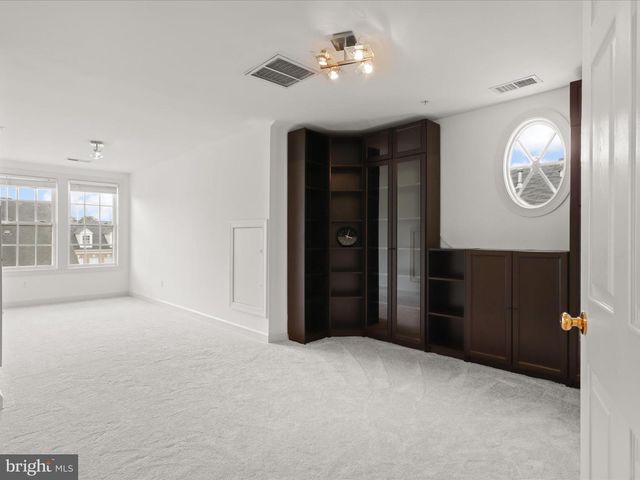 7980 VIGNE CT, Vienna, VA 22182