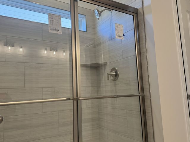 129 Dahlia Dr, La Vergne, TN 37086