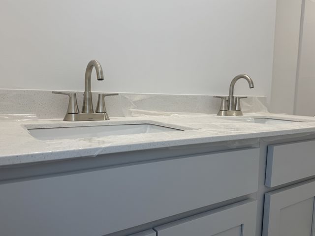 129 Dahlia Dr, La Vergne, TN 37086