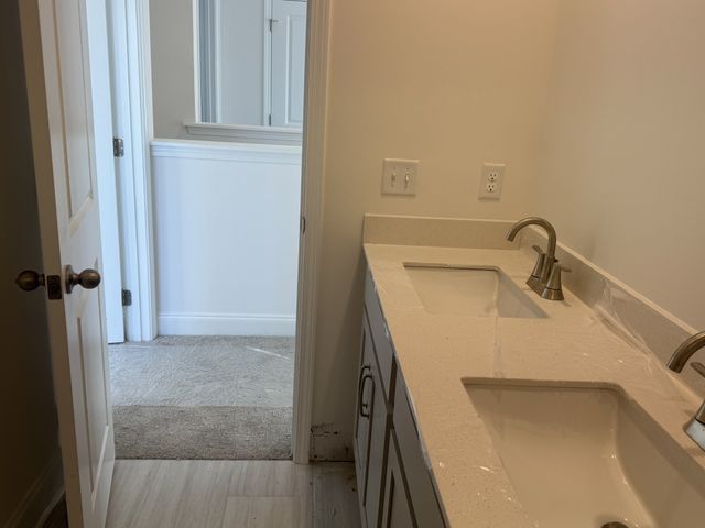 129 Dahlia Dr, La Vergne, TN 37086