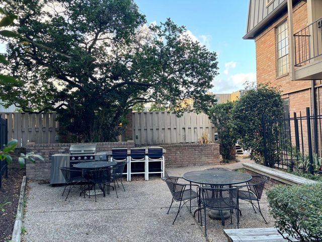 2400 N Braeswood Boulevard 329, Houston, TX 77030