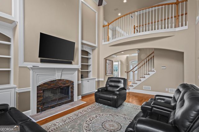 320 Commons Gate Court, Roswell, GA 30075