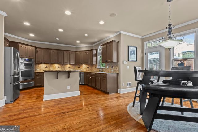 320 Commons Gate Court, Roswell, GA 30075