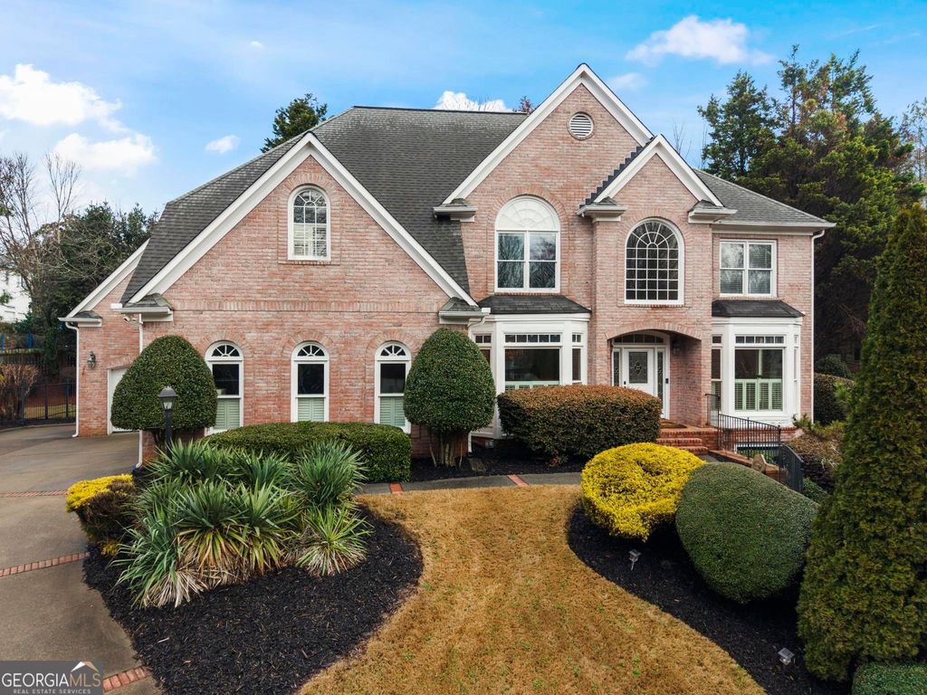 320 Commons Gate Court, Roswell, GA 30075